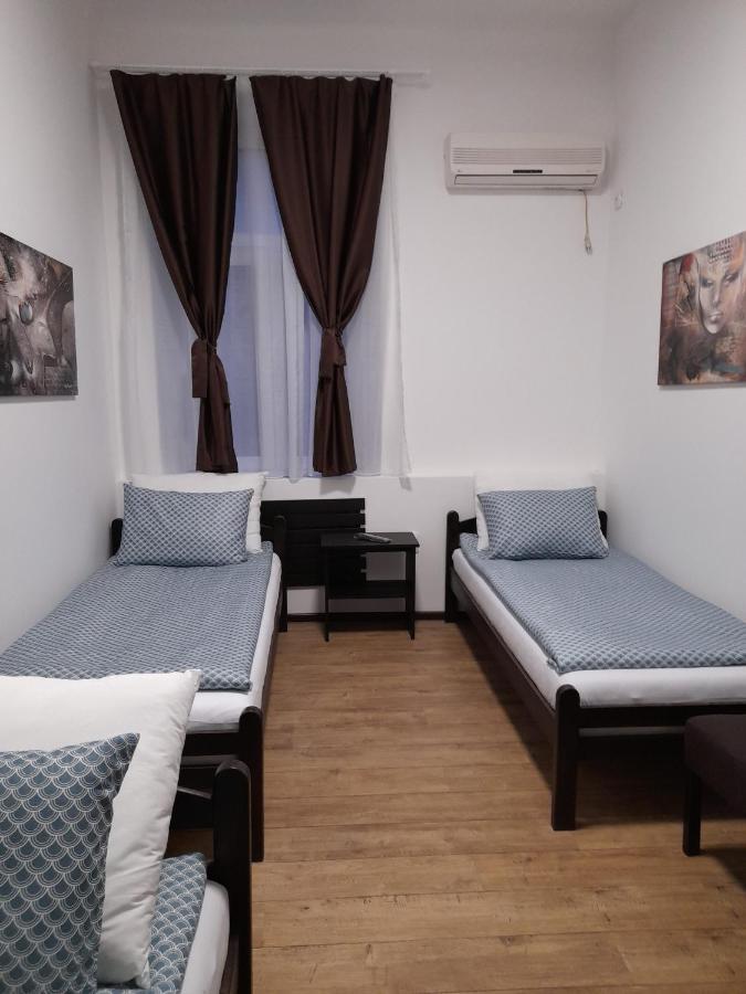 Apartment Artistika Belgrado Esterno foto
