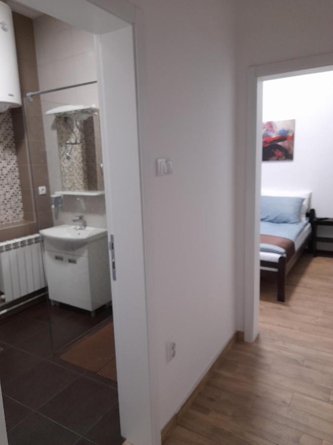 Apartment Artistika Belgrado Esterno foto