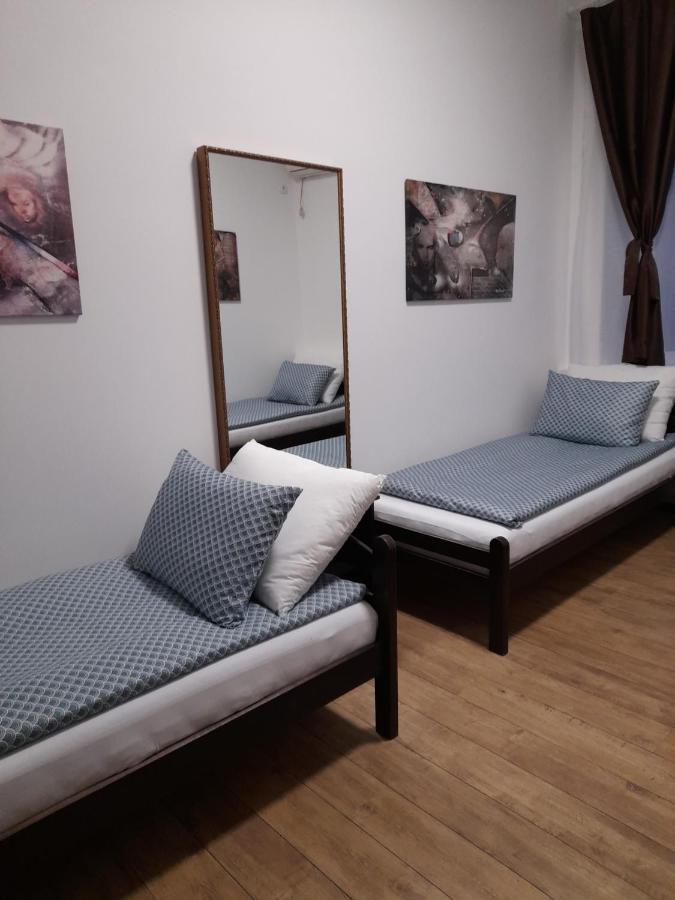 Apartment Artistika Belgrado Esterno foto